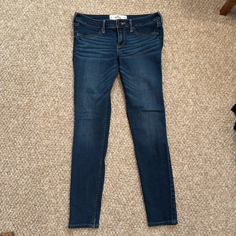 Hollister medium wash skinny jeans worn once